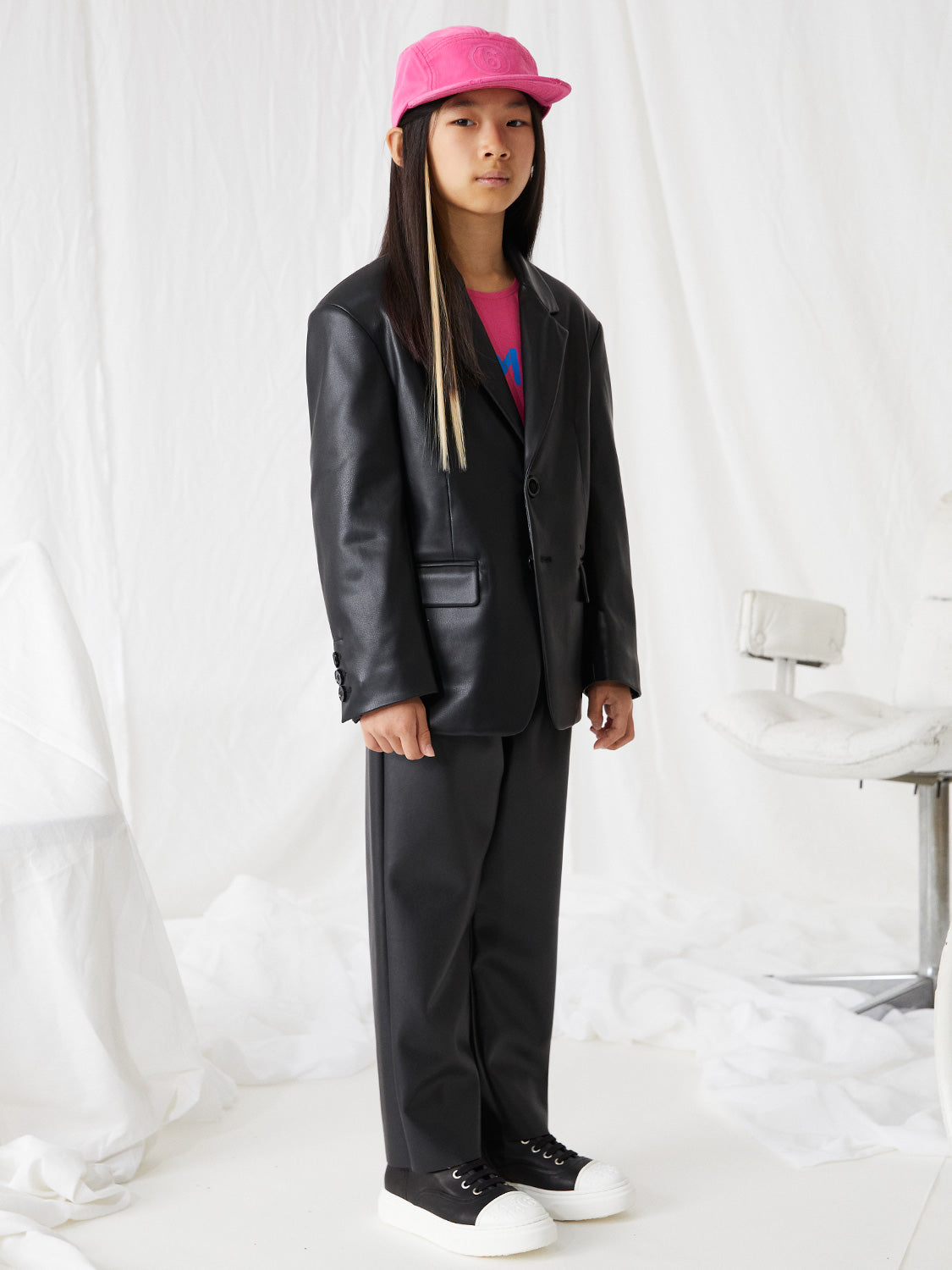 MM6 Maison Margiela Kids pants in 1696924693-6802886283-2.jpg | NICKIS.com