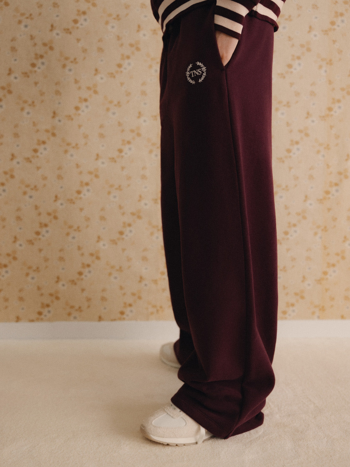 1787120709-7402258499-4.jpg