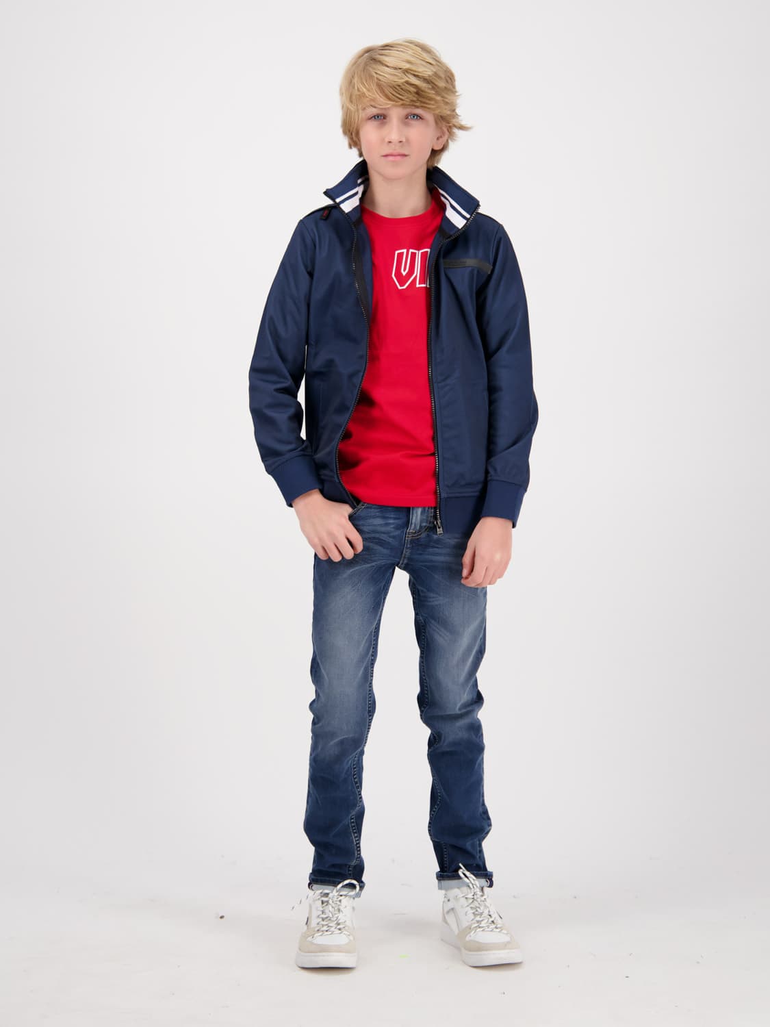 6606618935-2.jpg