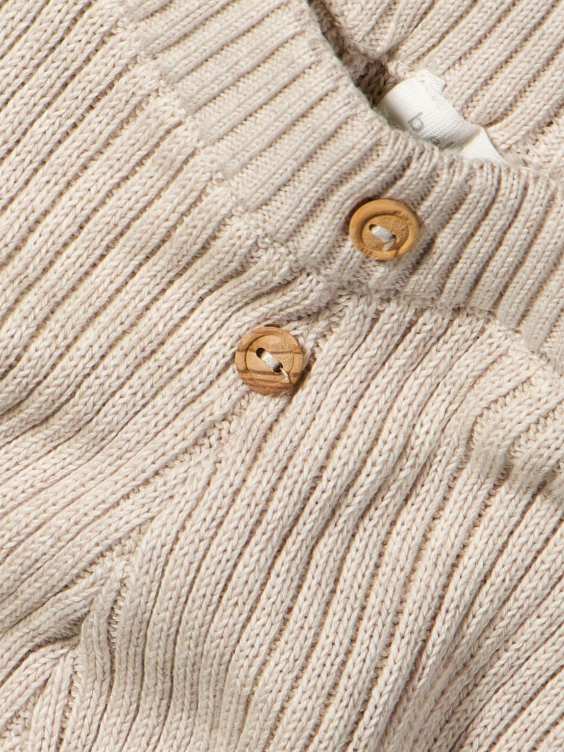 7008599474-7.jpg