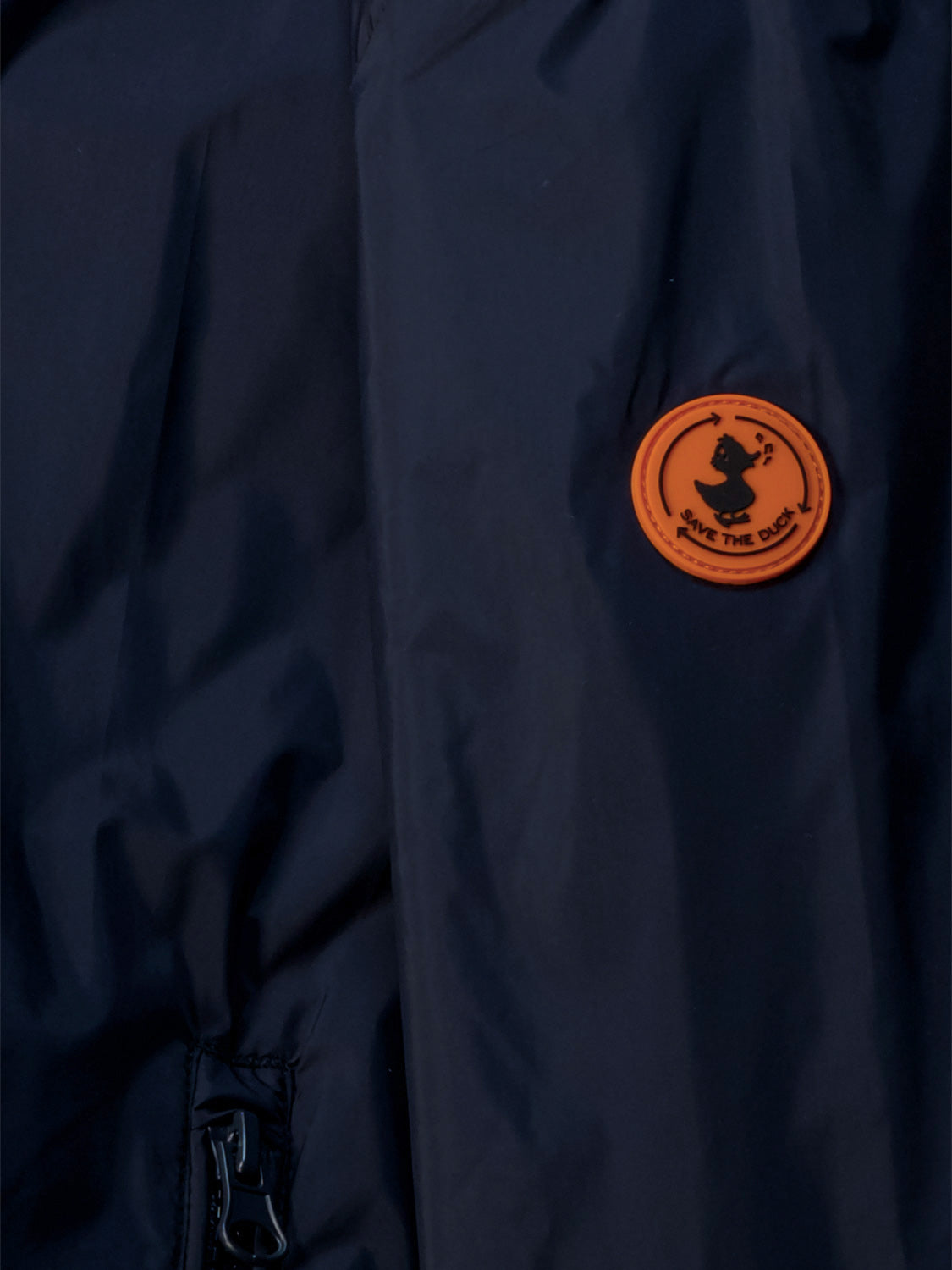 7108849211-7.jpg