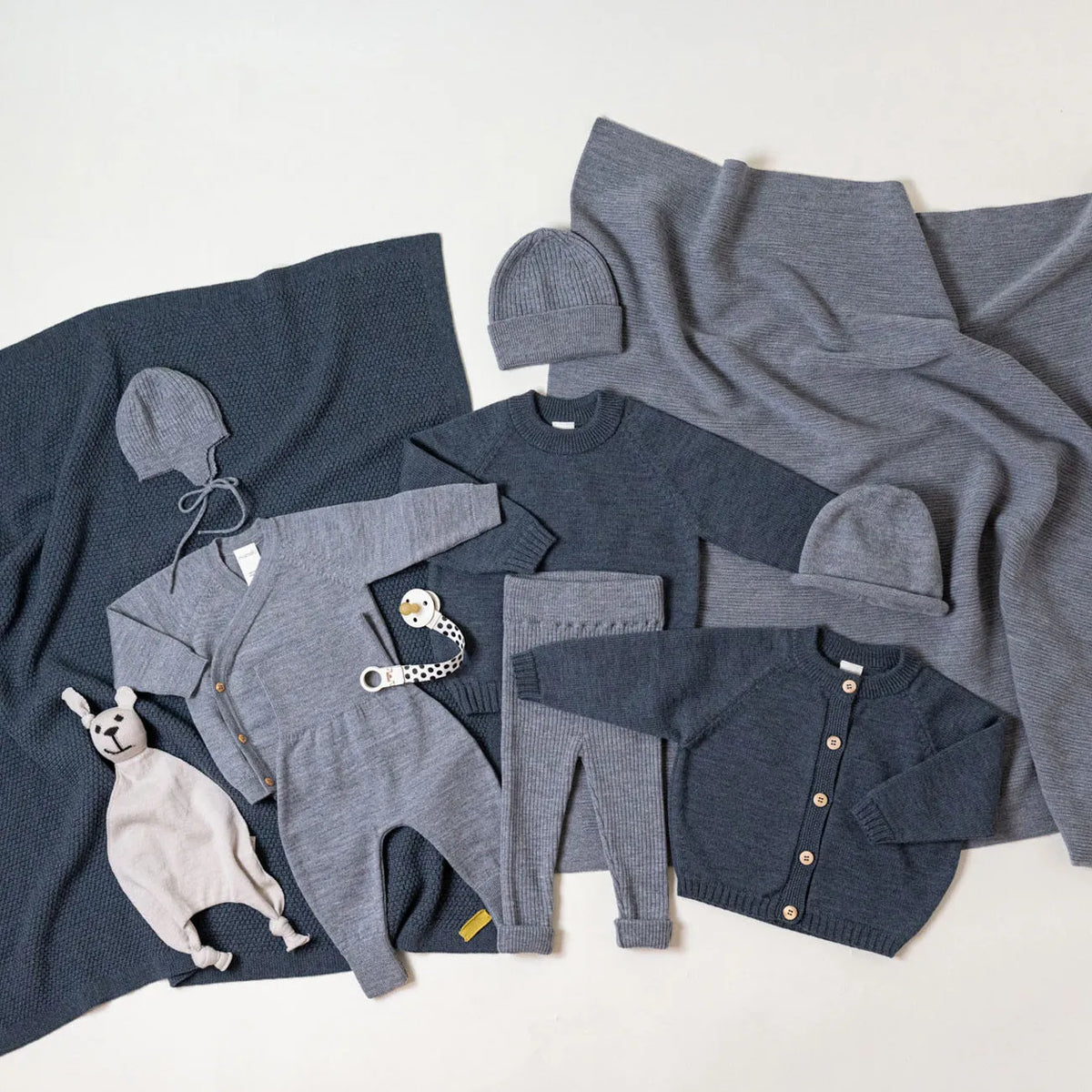 THE WOOLLY SWEATER - graphite grey