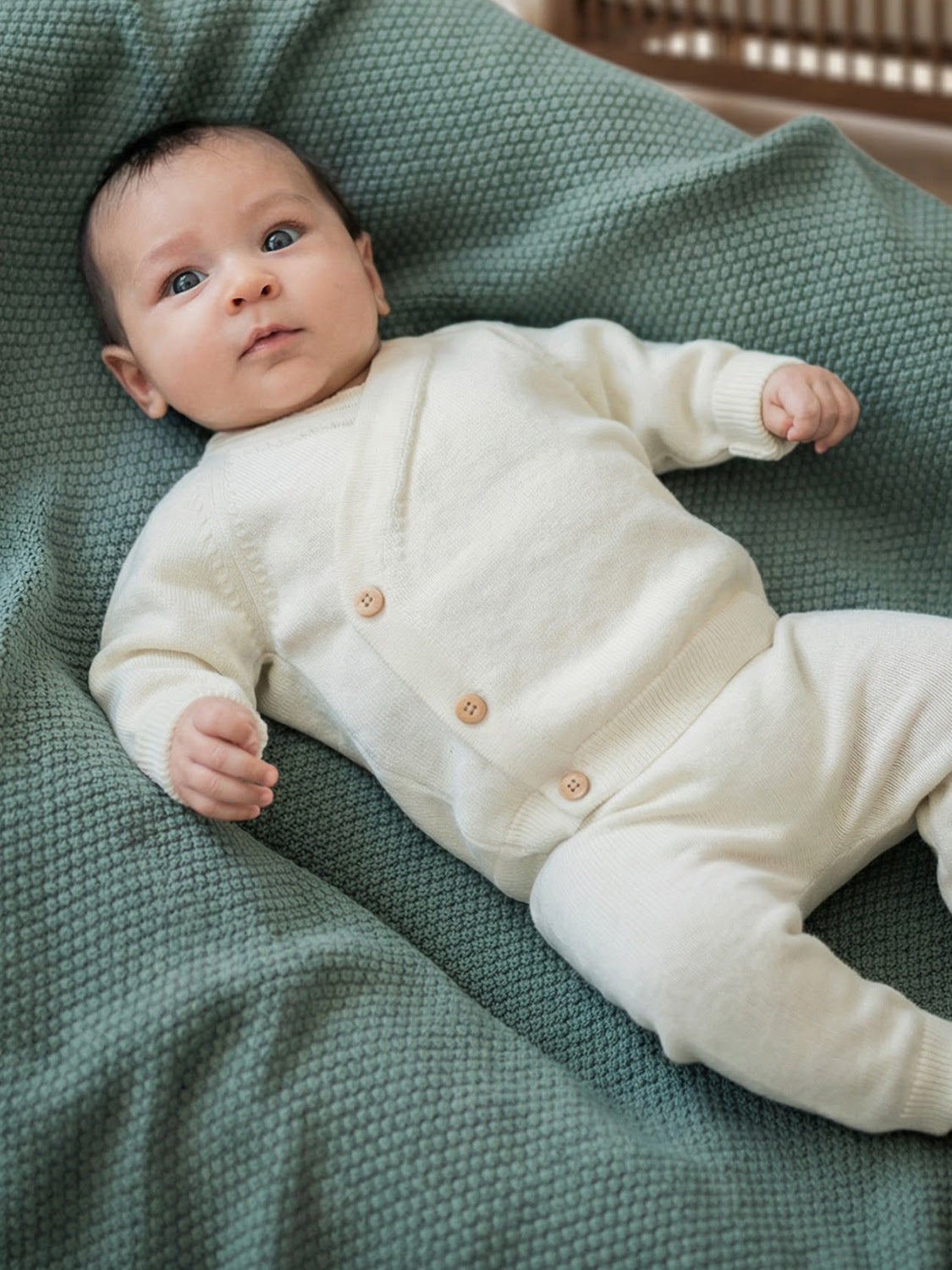 THE WOOLLY BABY JACKET - pure