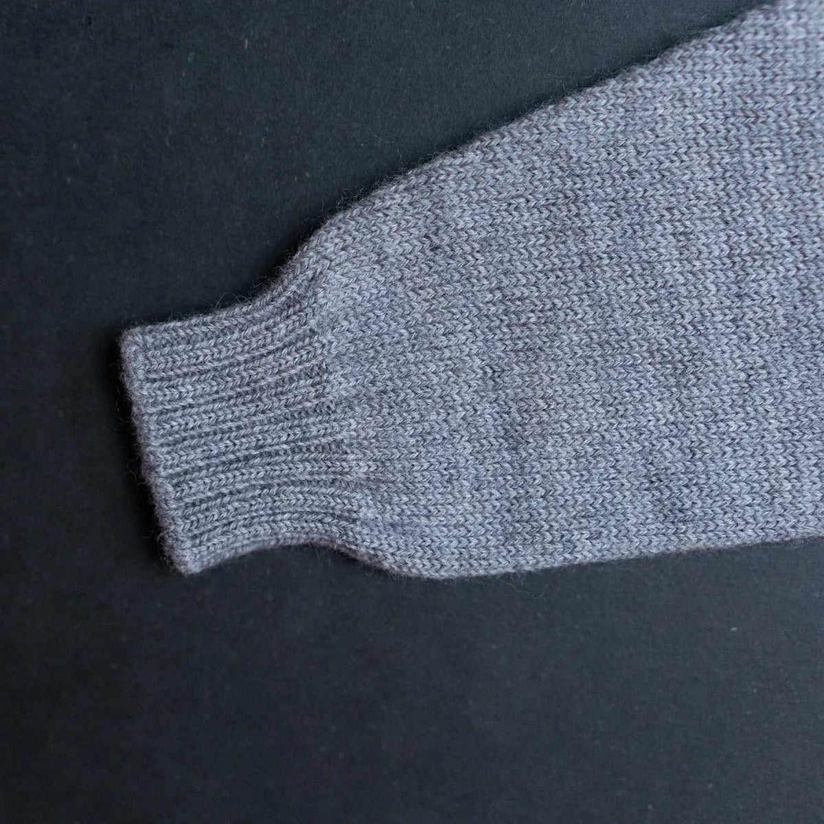 THE WOOLLY BABY SWEATER - cloud grey