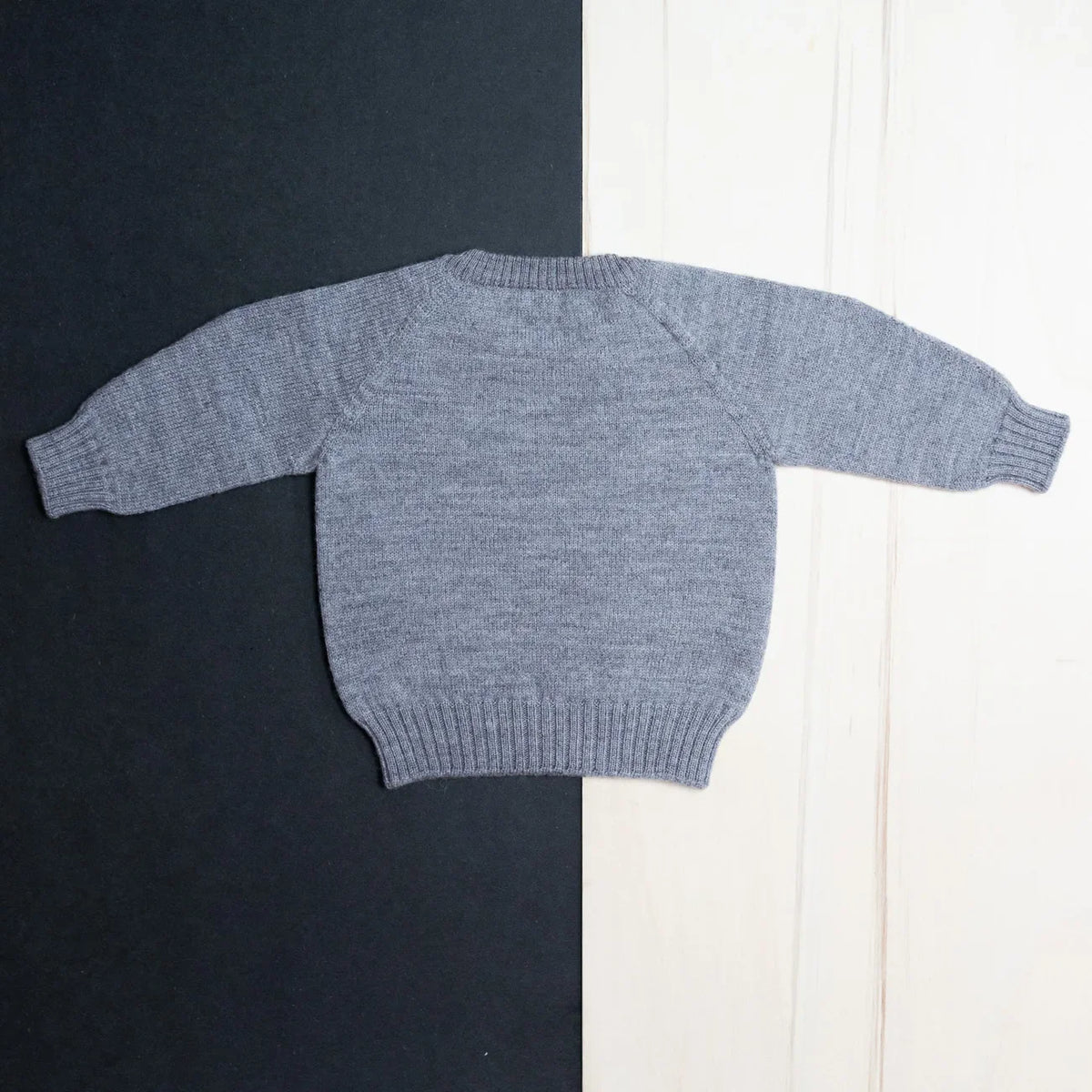 THE WOOLLY BABY SWEATER - cloud grey