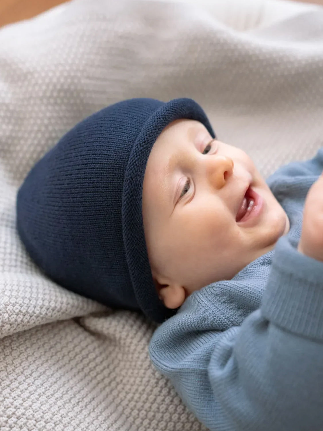 THE WOOLLY HAT - midnight blue