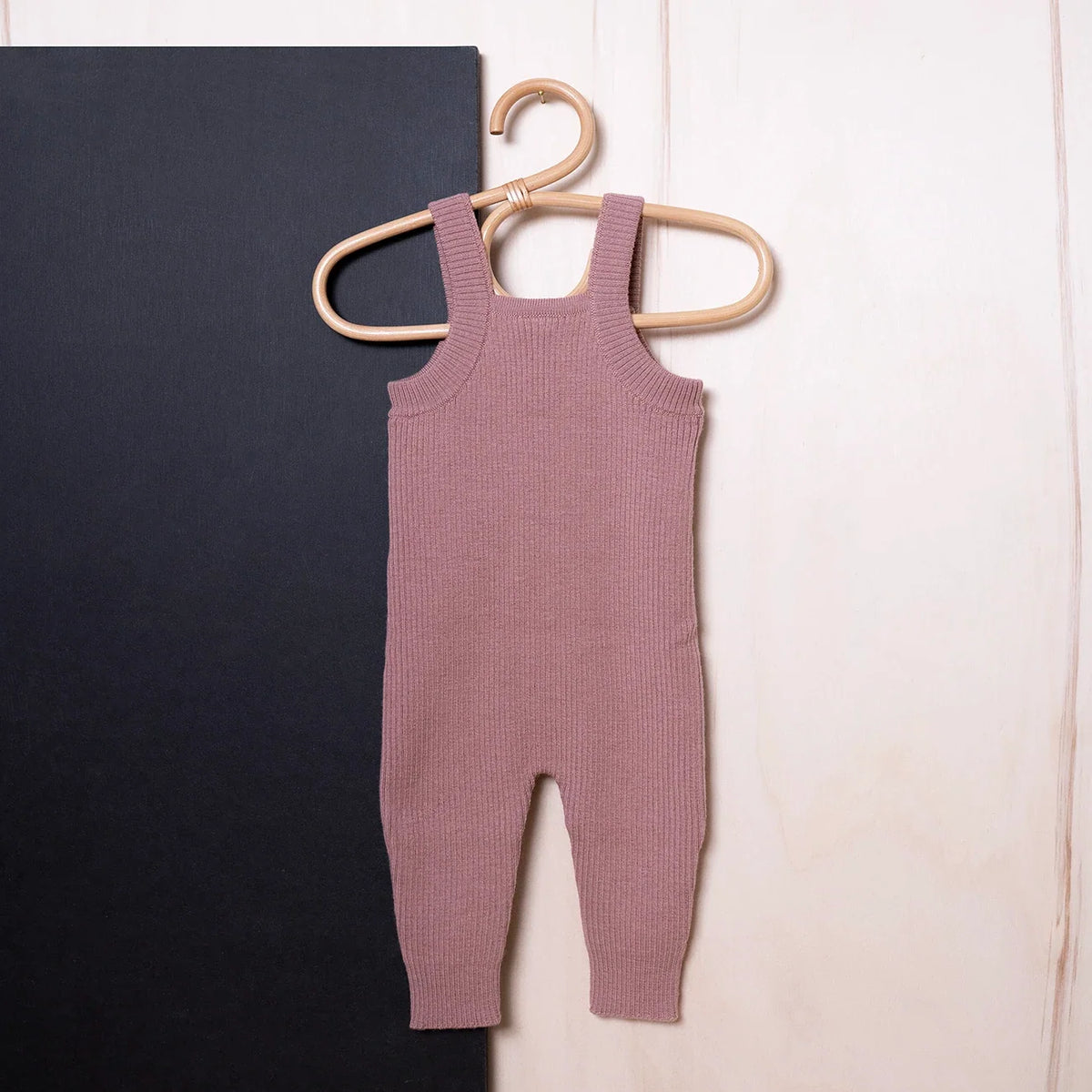THE WOOLLY BABY JUMPSUIT - rose