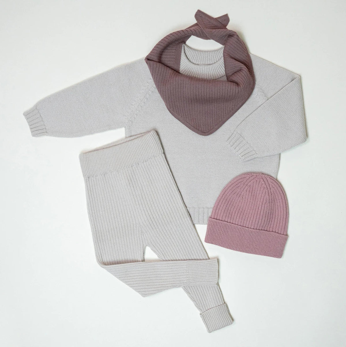 THE WOOLLY TRIANGLE SCARF SMALL - mauve
