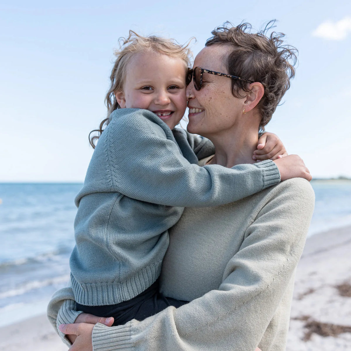 THE WOOLLY WO/MAN SWEATER - light matcha