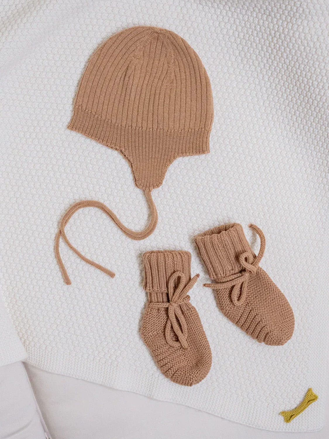 THE WOOLLY BABY BOOTIE - camel