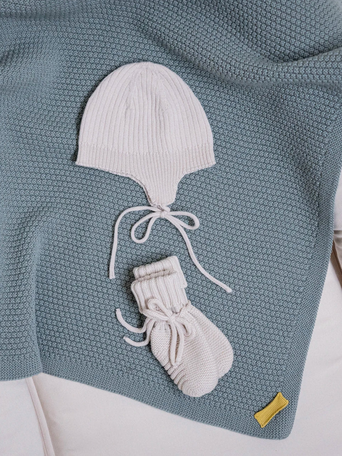 THE WOOLLY BABY HAT - pure