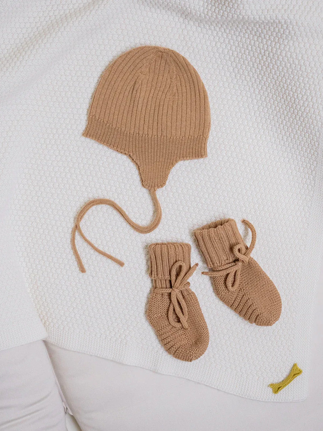 THE WOOLLY BABY HAT - camel