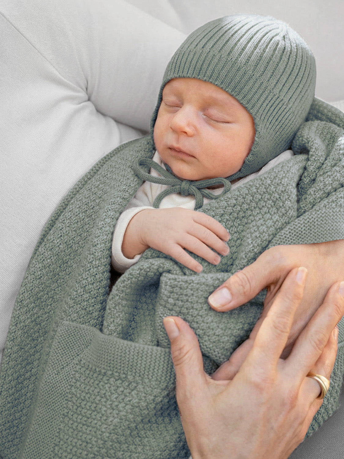 THE WOOLLY BABY HAT - sage