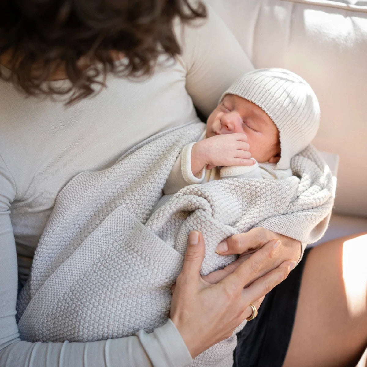 THE WOOLLY BABY HAT - graphite grey