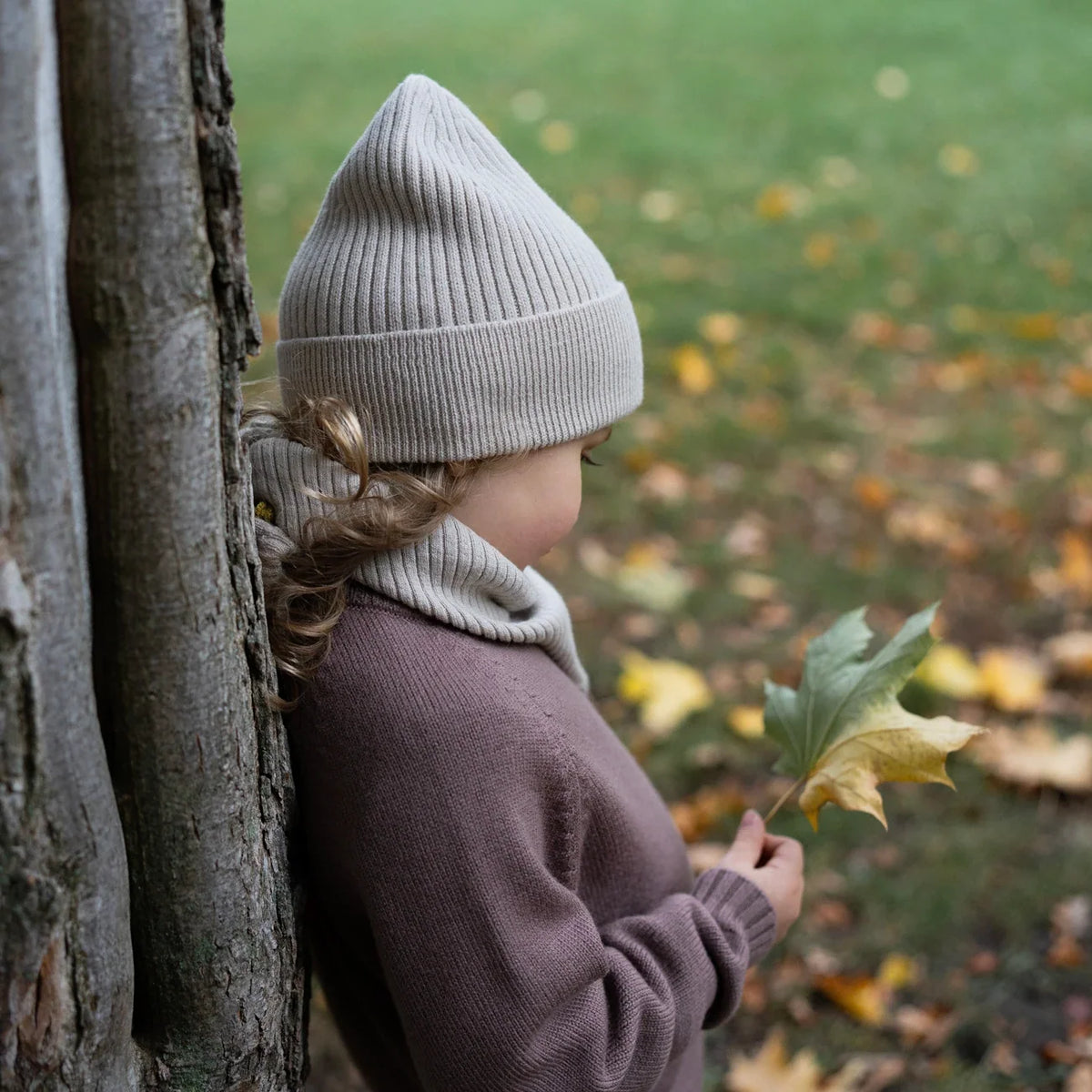 THE WOOLLY TRIANGLE SCARF SMALL - sand