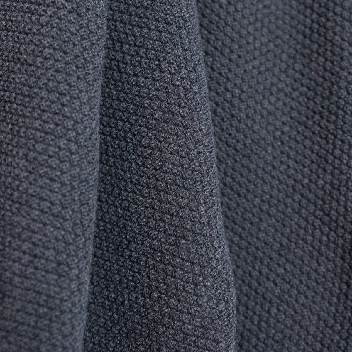 THE WOOLLY BLANKET - graphite grey