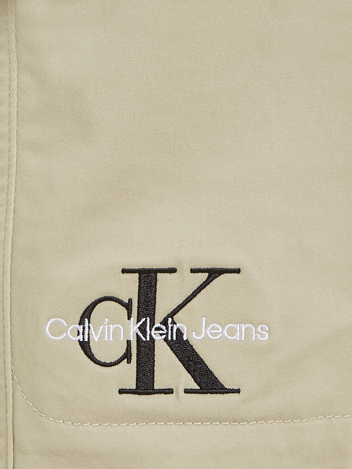 Calvin Klein Kids Cargo Trousers Sateen Cargo Beige in Beige 1699614111-6903906058-5.jpg | NICKIS.com