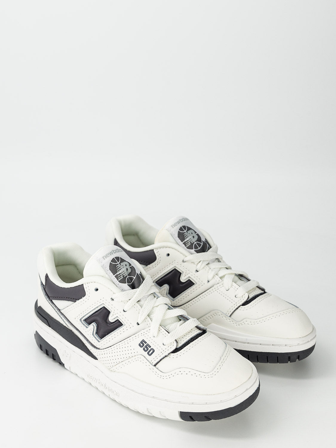 New Balance Kids sneakers 550 White in White 1706804855-6903672210-5.jpg | NICKIS.com