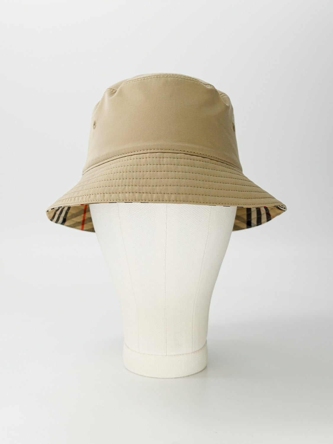 Burberry Kids hat Bucket Beige in Beige 1707328293-6908937065-2.jpg | NICKIS.com