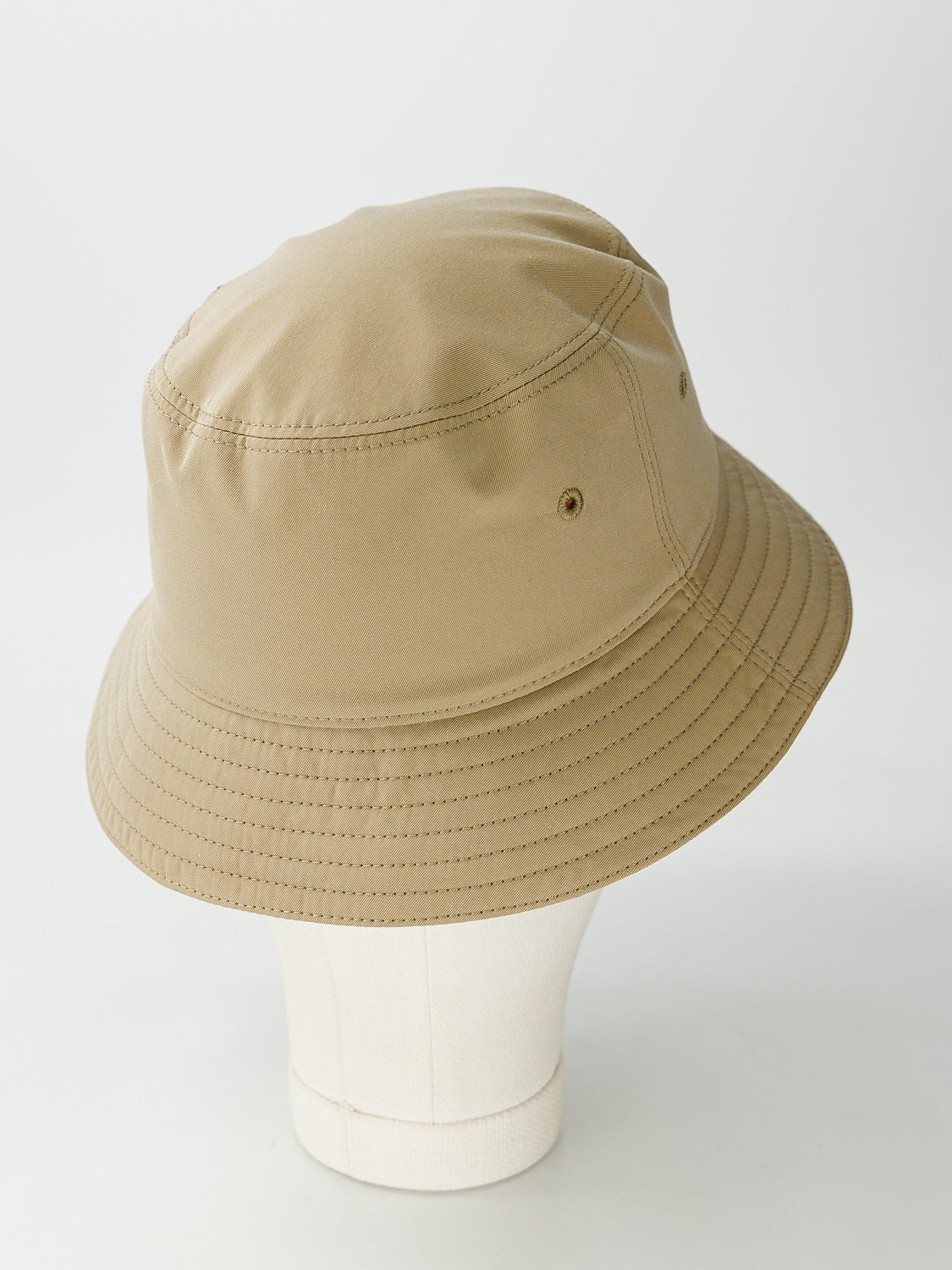 Burberry Kids hat Bucket Beige in Beige 1707328294-6908937065-4.jpg | NICKIS.com