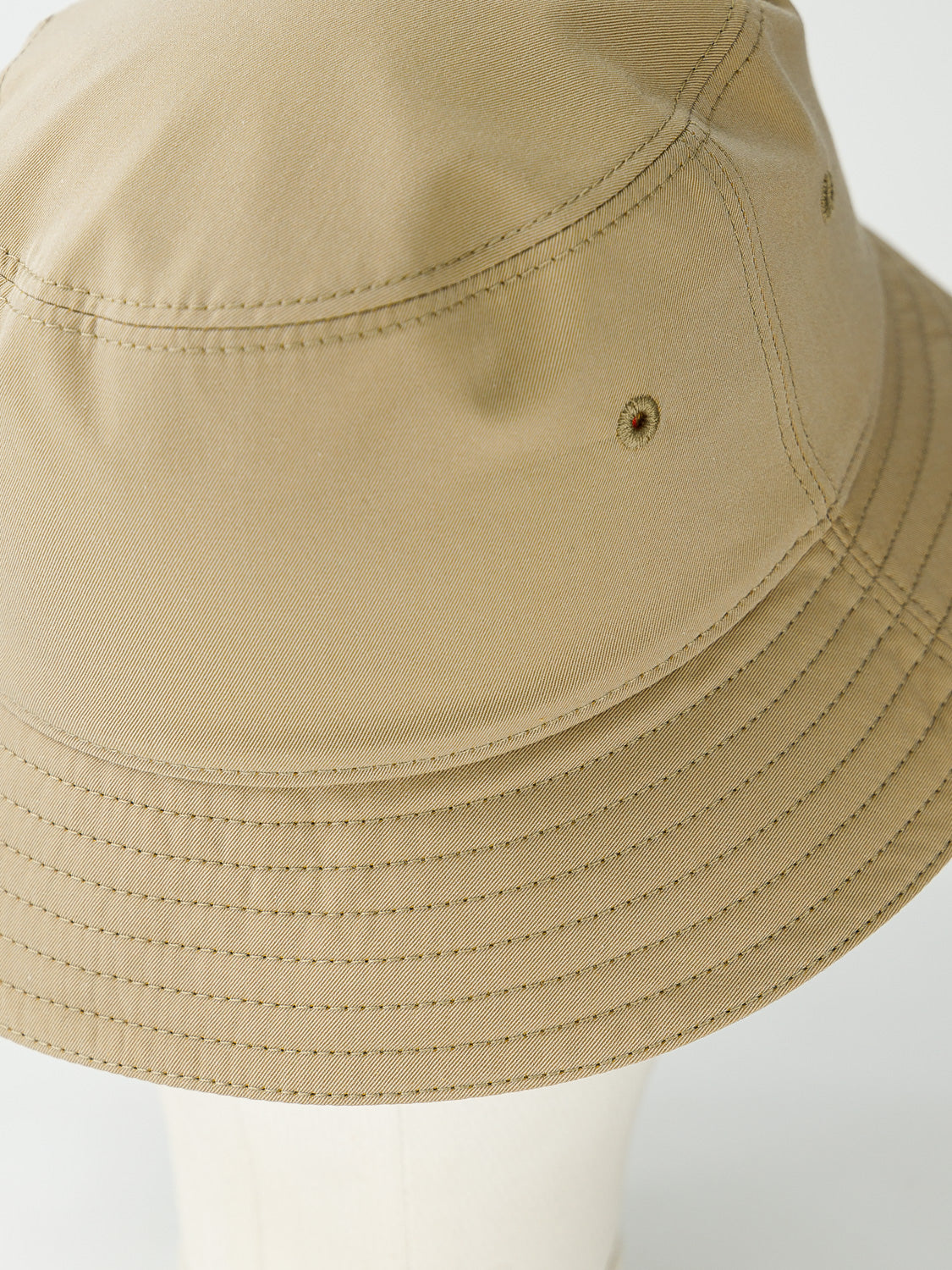 Burberry Kids hat Bucket Beige in Beige 1707328294-6908937065-5.jpg | NICKIS.com