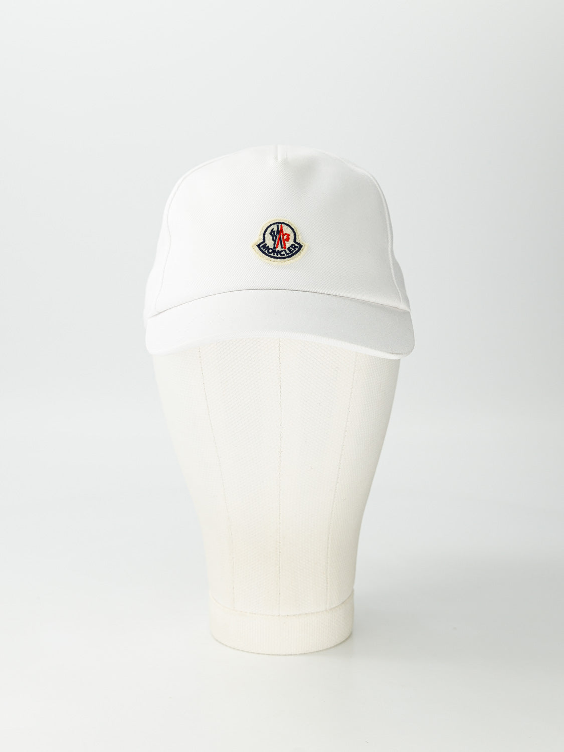 Moncler Enfant Kids Cap White in White 1711017977-6900000060-2.jpg | NICKIS.com