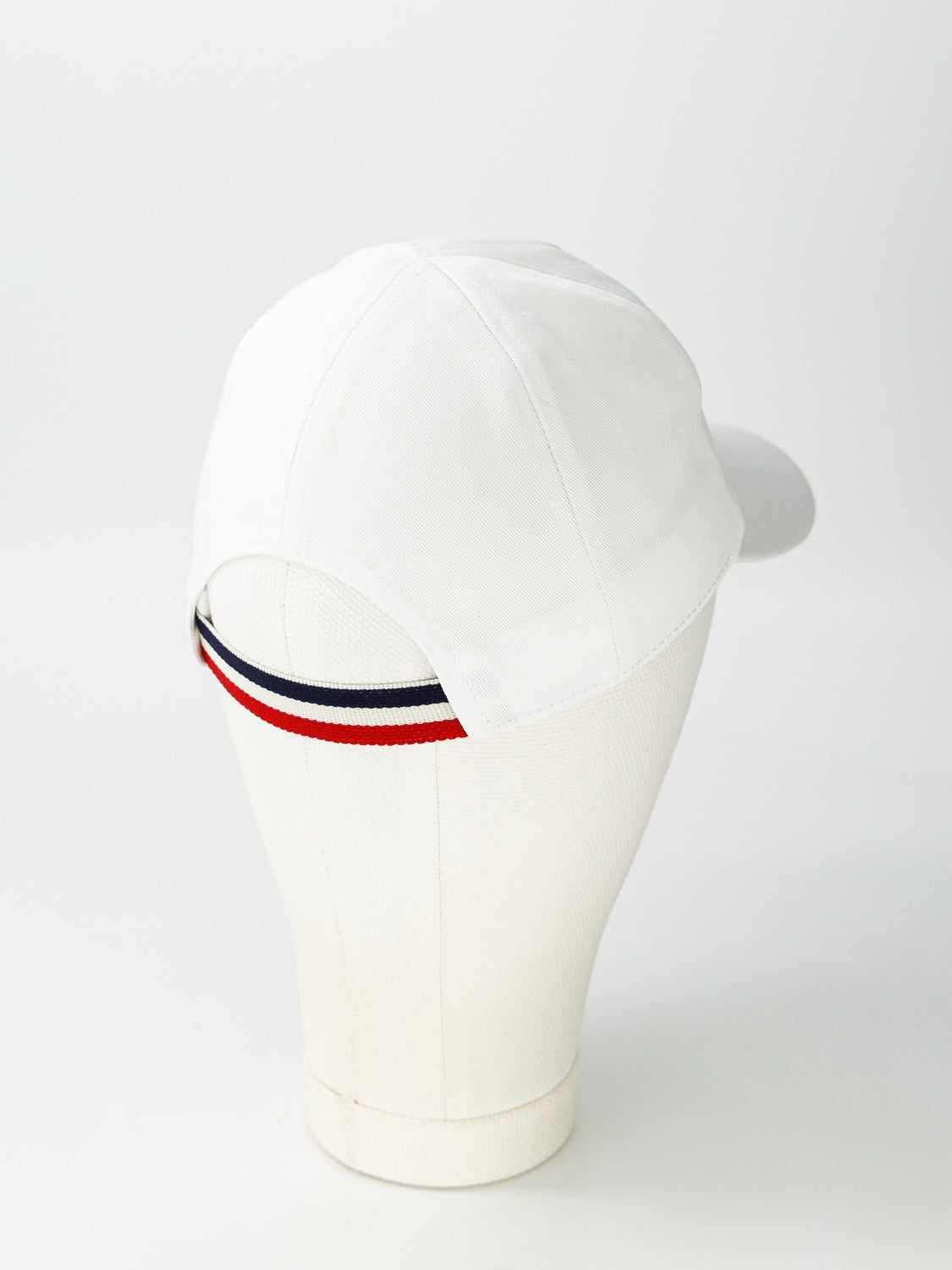 Moncler Enfant Kids Cap White in White 1711017978-6900000060-4.jpg | NICKIS.com