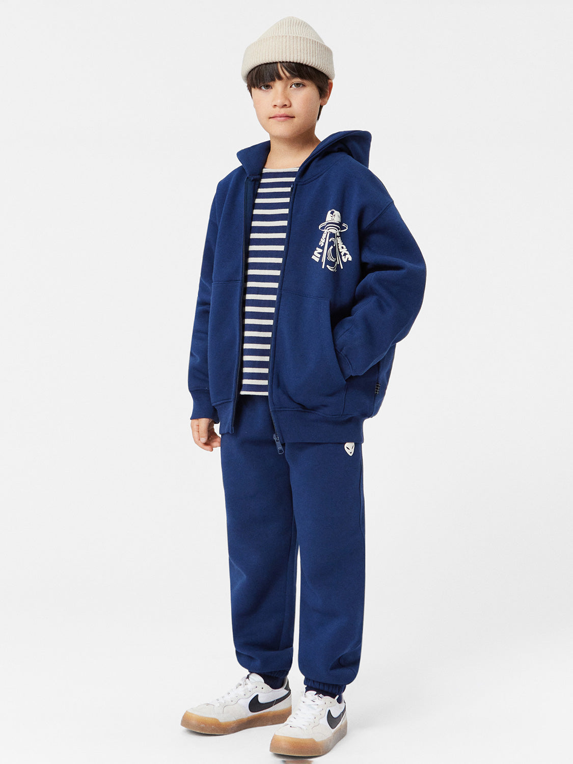 Molo Kids Sweat Jacket Mazz Navy in Navy 1725448266-7003200363-2.jpg | NICKIS.com