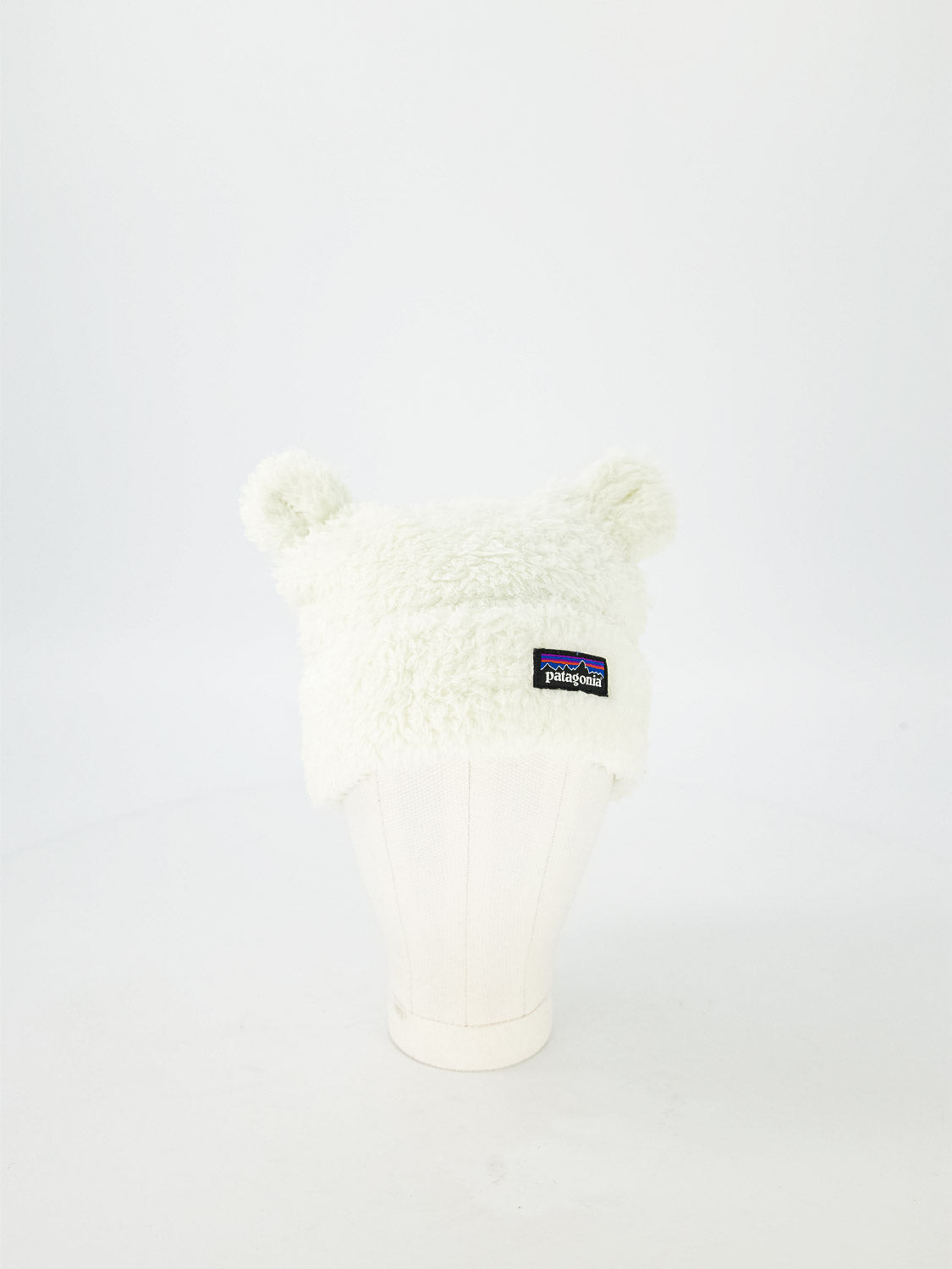 Patagonia Kids beanie Furry Friends White in White 6406825697-2.jpg | NICKIS.com