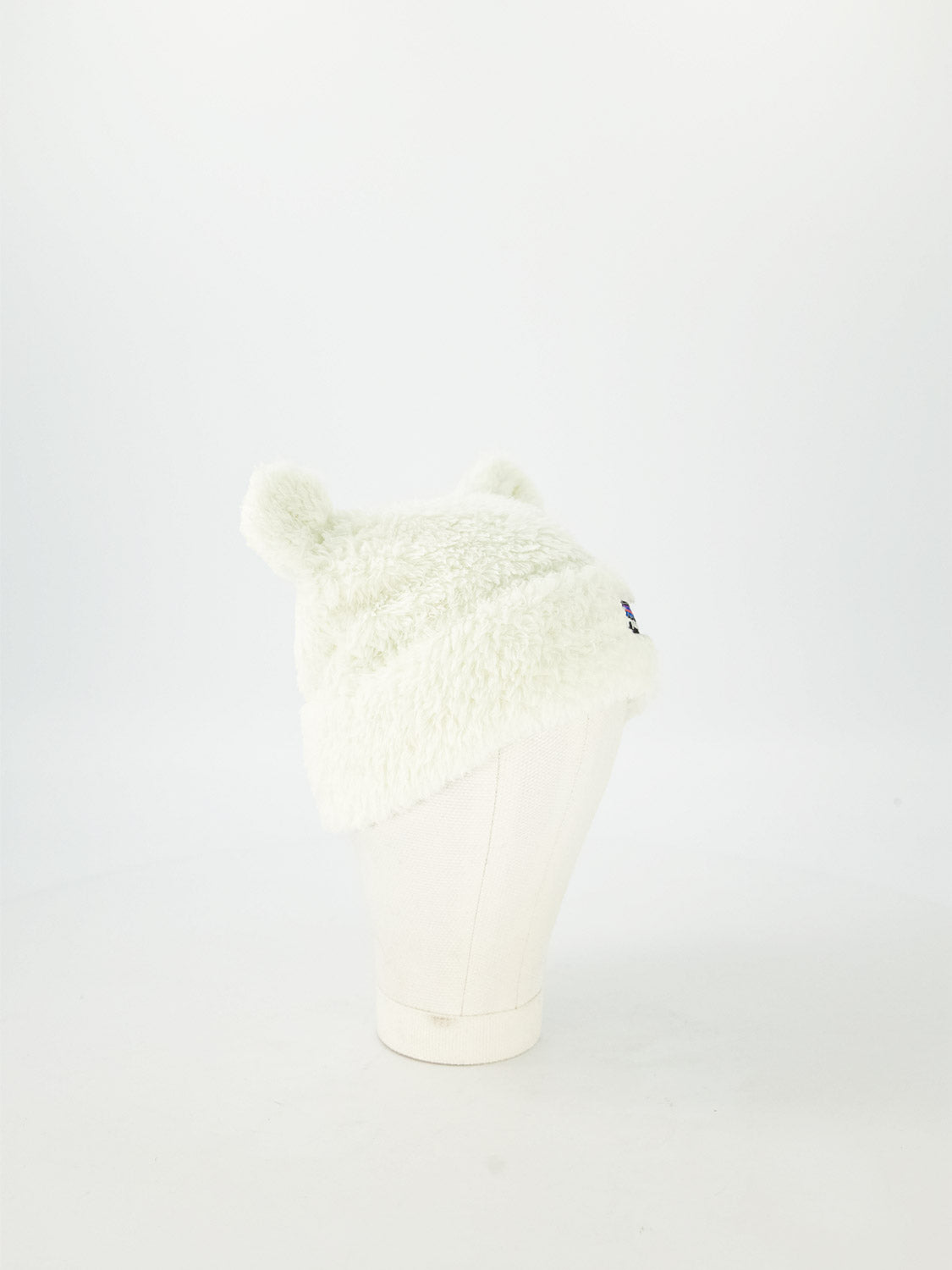 Patagonia Kids beanie Furry Friends White in White 6406825697-3.jpg | NICKIS.com