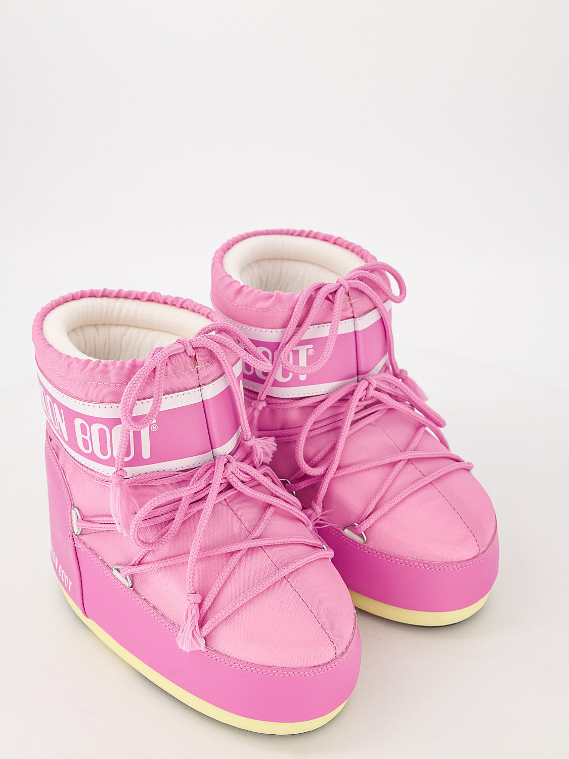 Moon Boot Kids Boots Classic Low 2 Fuchsia in Fuchsia 6407561722-5.jpg | NICKIS.com