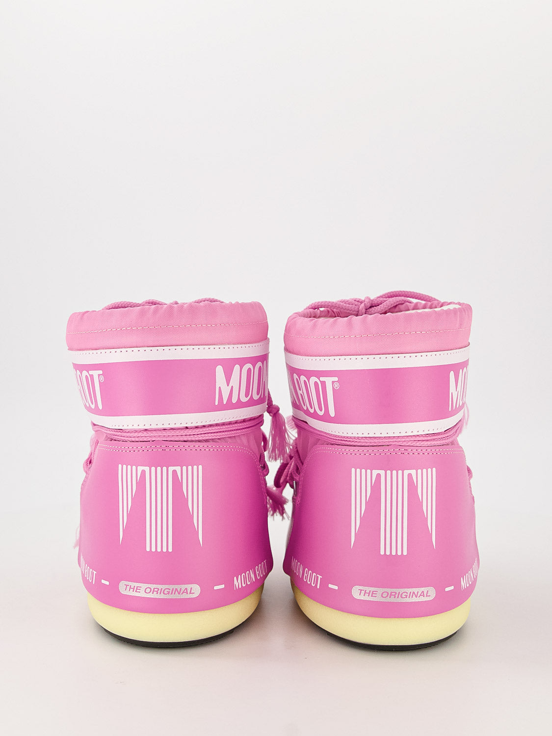 Moon Boot Kids Boots Classic Low 2 Fuchsia in Fuchsia 6407561722-6.jpg | NICKIS.com