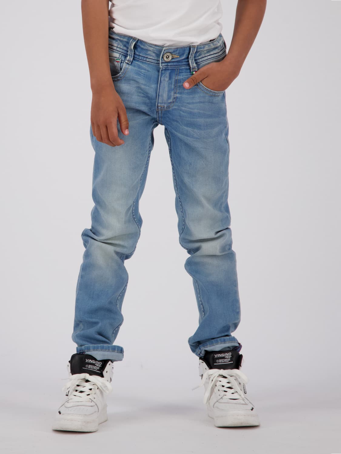 Vingino Kids jeans Denim B01 Blue in Blue 6701558313-2.jpg | NICKIS.com