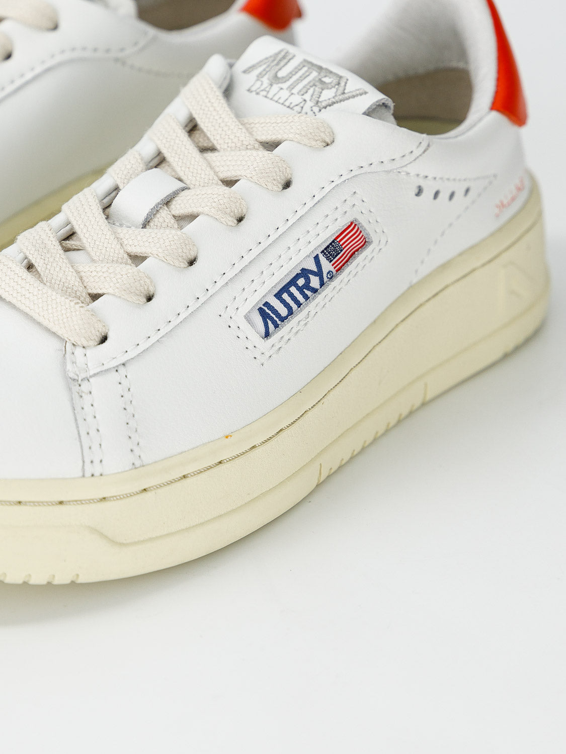 Autry Kids sneakers Dallas White in White 6701992956-7.jpg | NICKIS.com