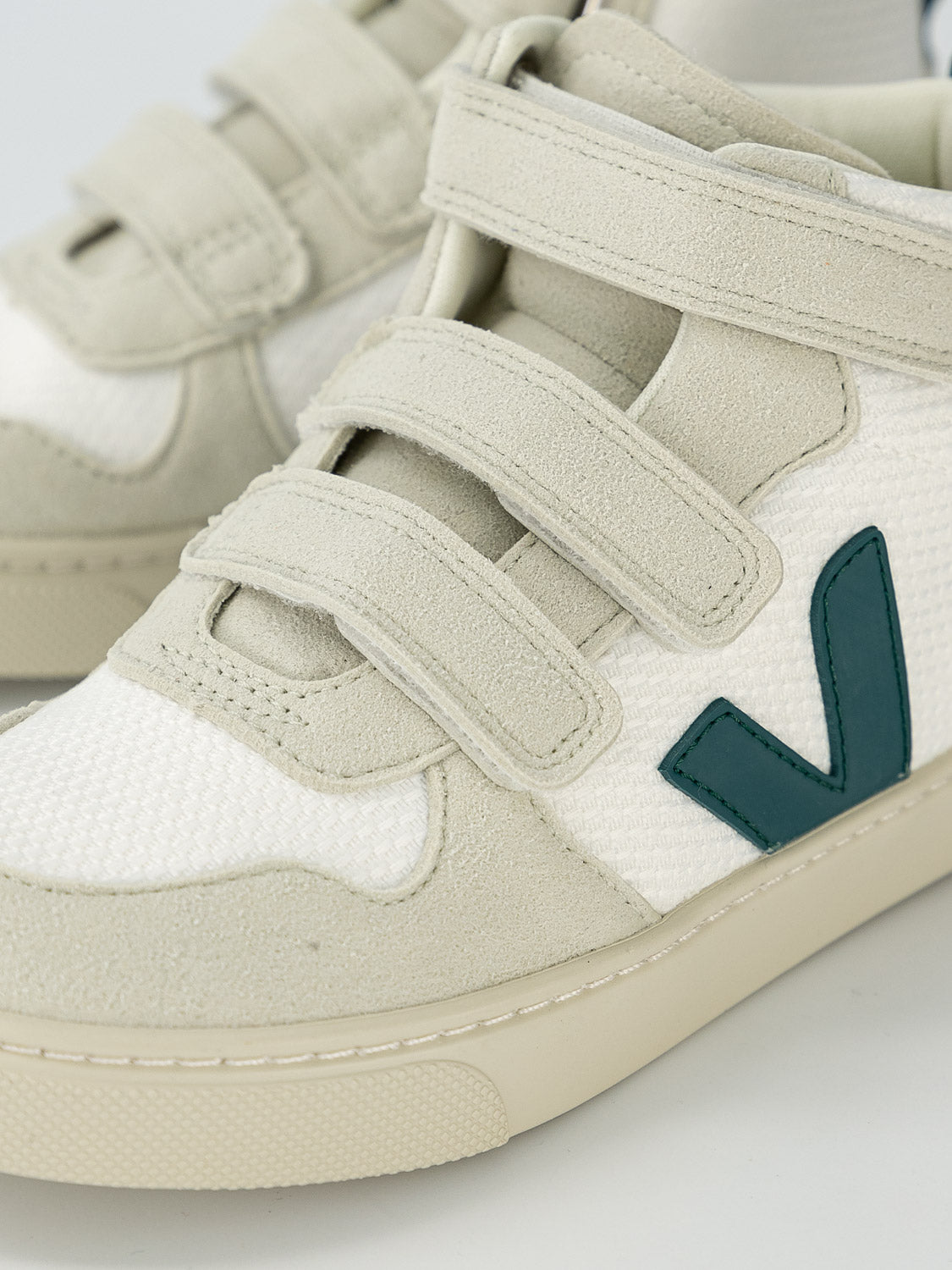 Veja Kids sneakers Small V-10 Mid White in White 6709061620-7.jpg | NICKIS.com