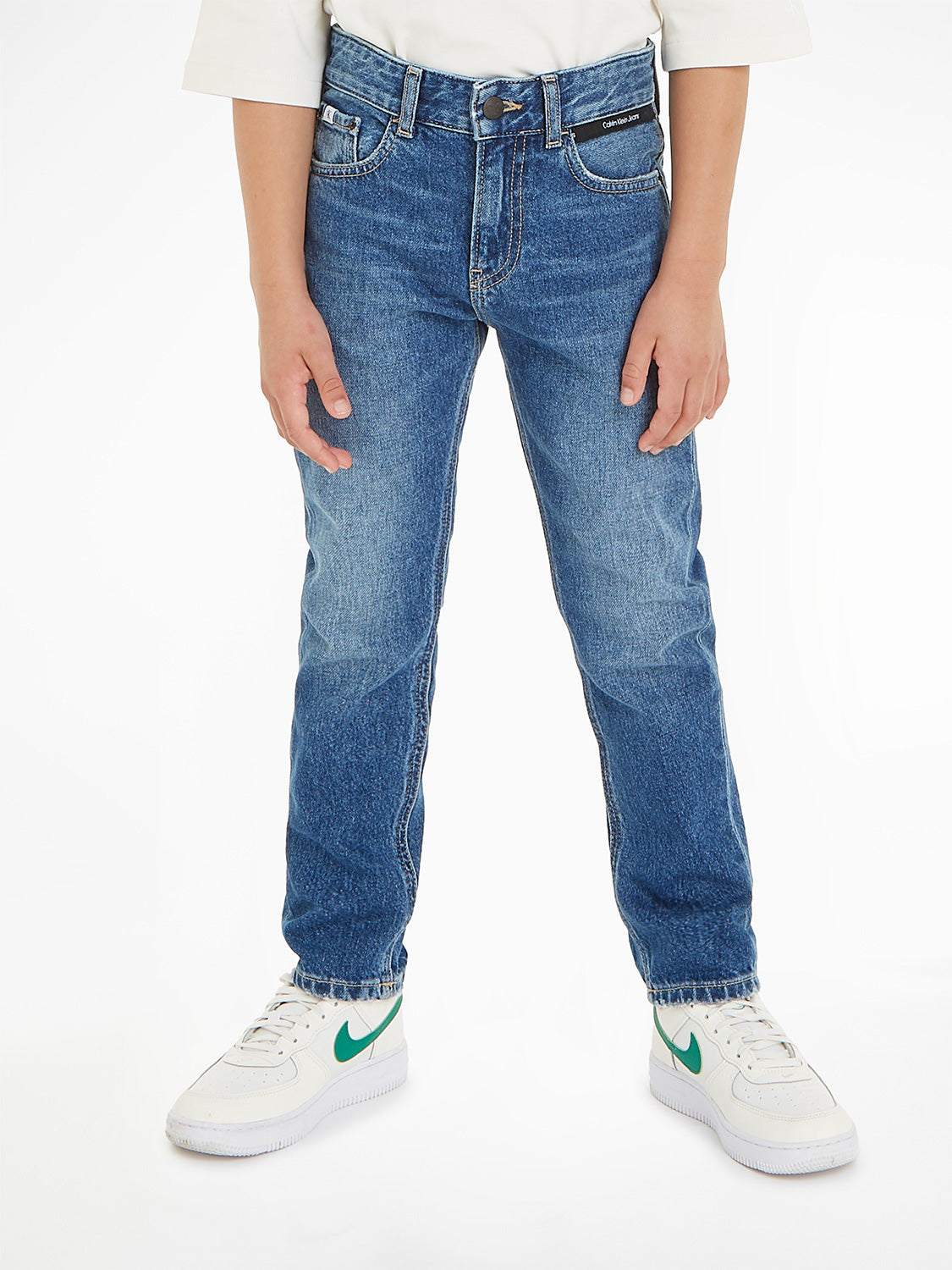 Calvin Klein Kids jeans Dad Salt And Pepper Mid Blue Blue in Blue 6804681520-2.jpg | NICKIS.com