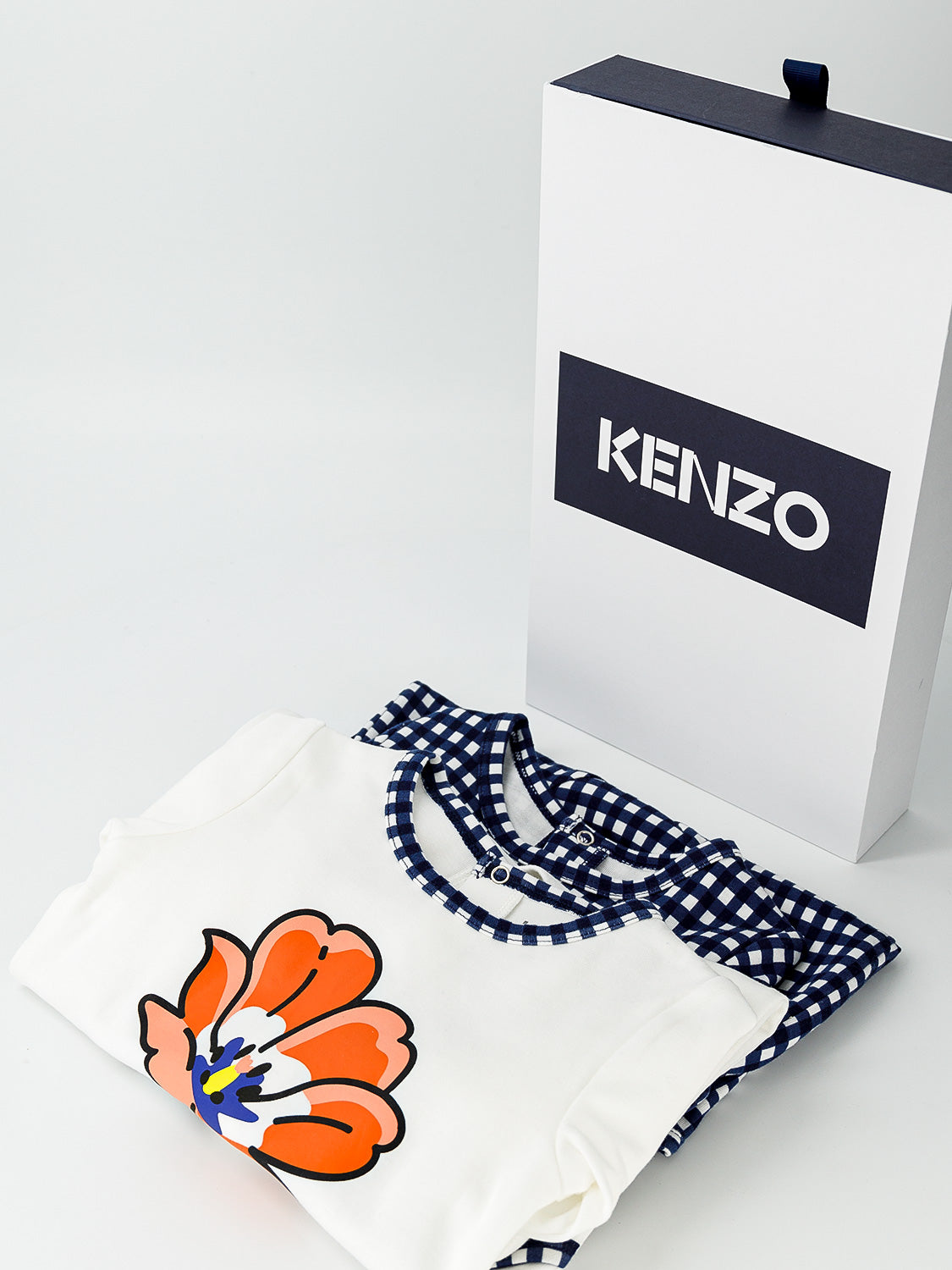 Kenzo Kids Kids babygrow White in White 6808521460-9.jpg | NICKIS.com