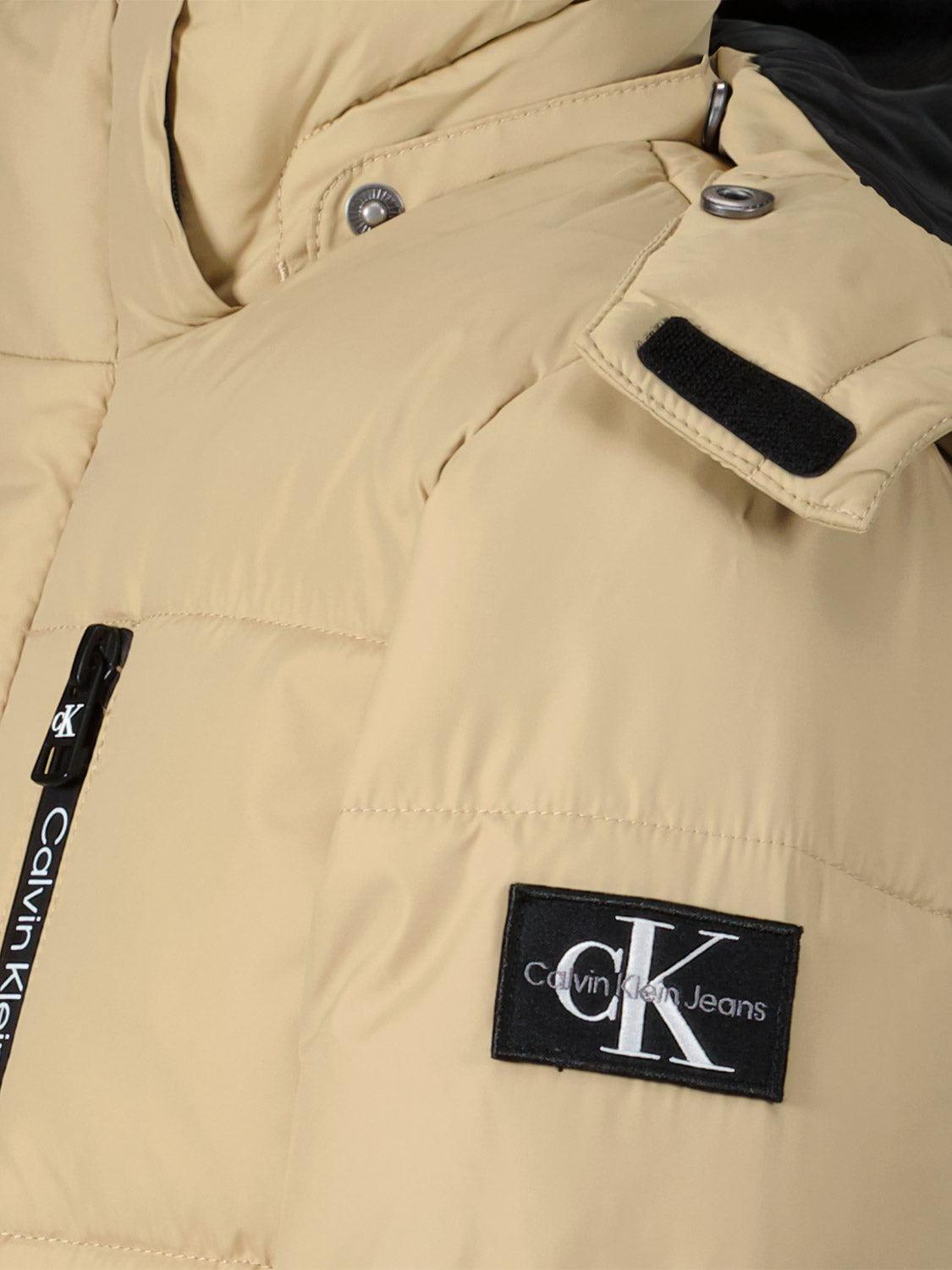 Calvin Klein Kids winter jacket ESSENTIAL Beige in Beige 6808873674-8.jpg | NICKIS.com