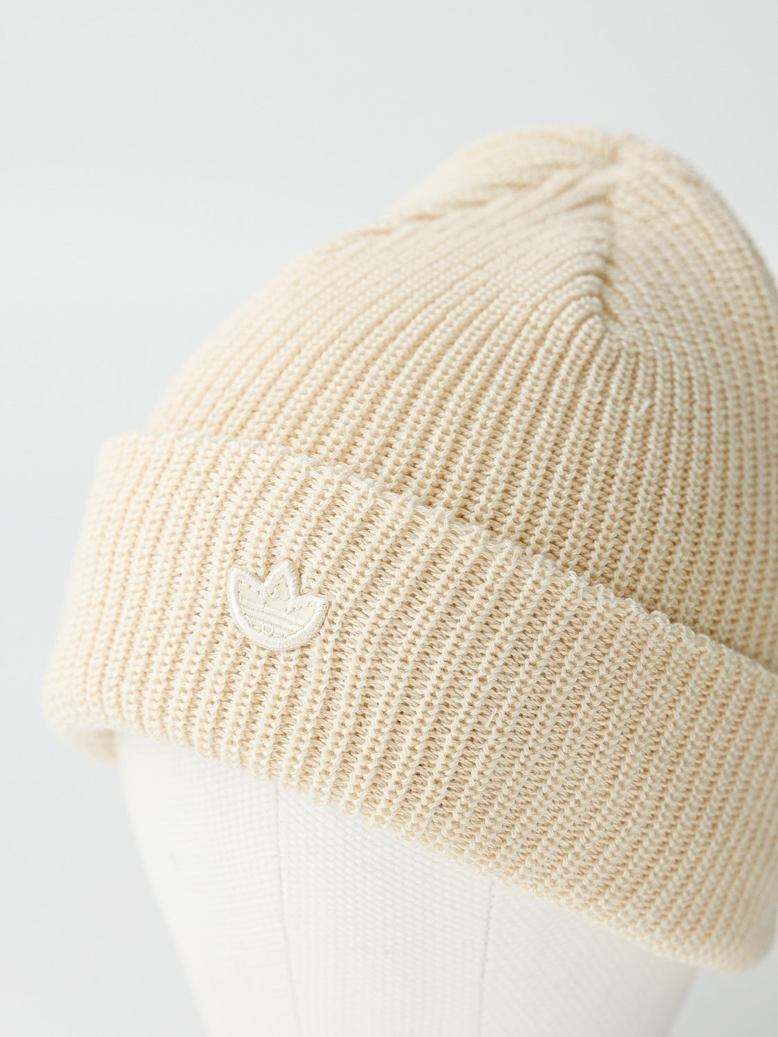 adidas Kids beanie Ivory in Ivory 6809321103-4.jpg | NICKIS.com