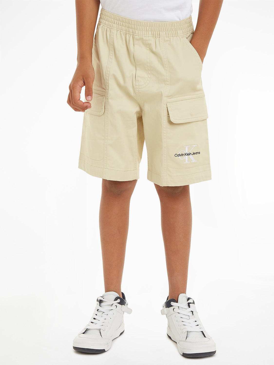 Calvin Klein Kids Shorts Sateen Cargo Beige in Beige 6901112239-2.jpg | NICKIS.com