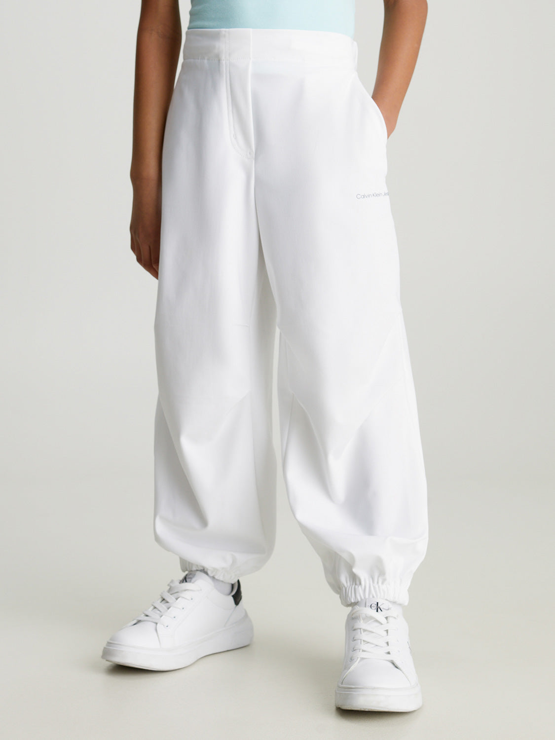 Calvin Klein Kids pants Parachute Hwk White in White 6903266732-2.jpg | NICKIS.com