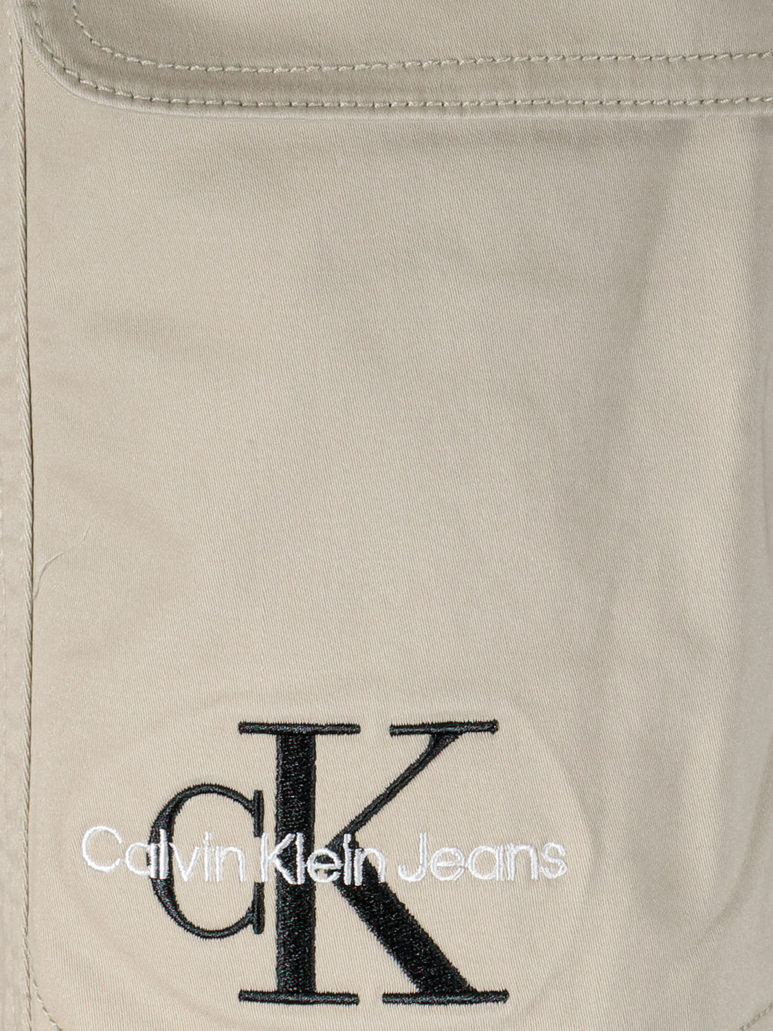 Calvin Klein Kids Cargo Trousers Sateen Cargo Beige in Beige 6903906058-7.jpg | NICKIS.com