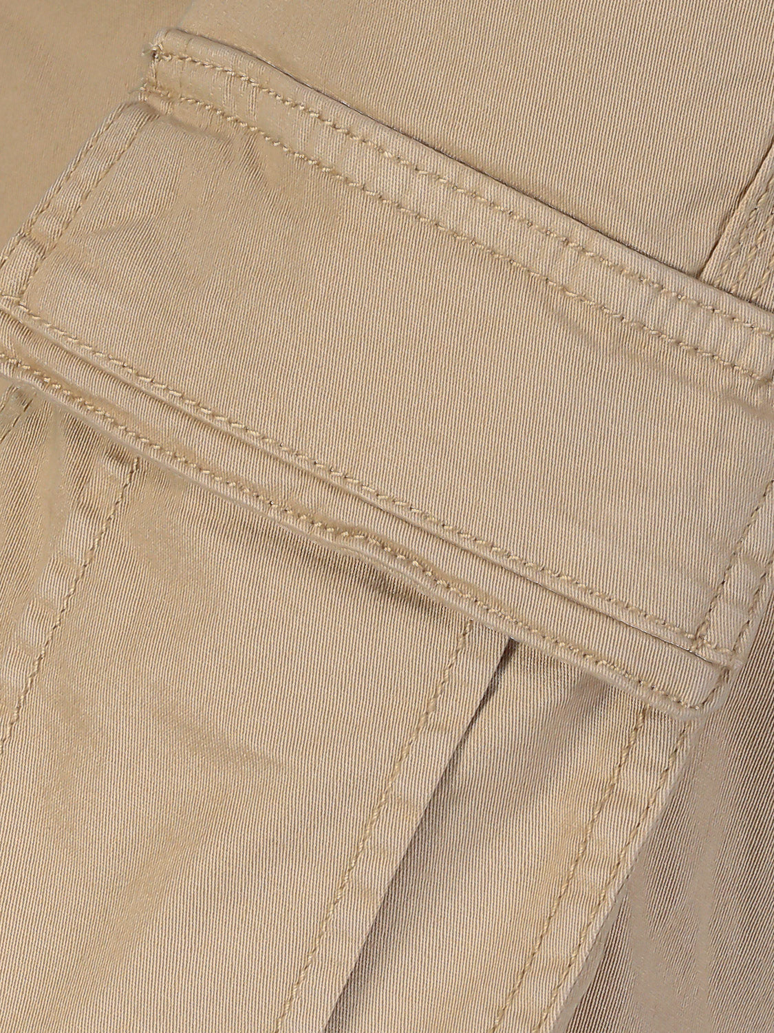 Vingino Kids Shorts Cliff Beige in Beige 6904075820-6.jpg | NICKIS.com