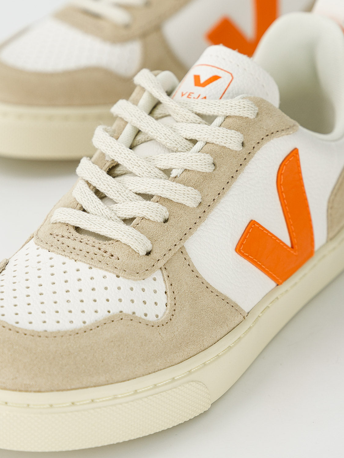 Veja Kids sneakers Small V-10 Laces White in White 6905020034-7.jpg | NICKIS.com