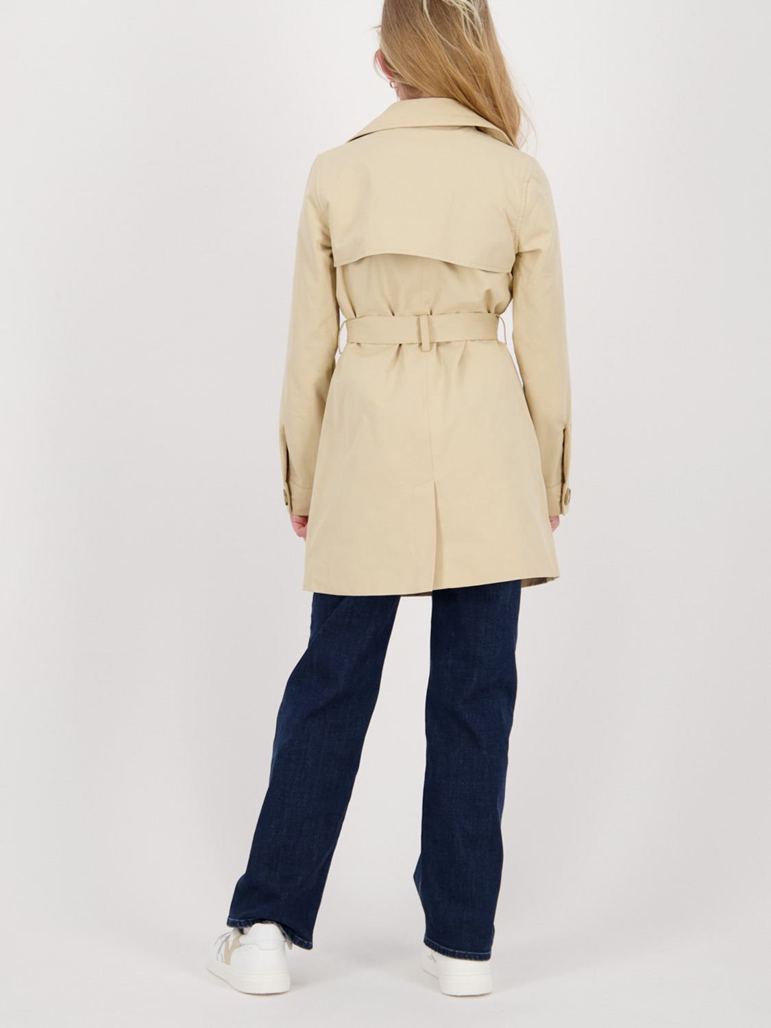 Vingino Kids Trenchcoat Tuva Beige in Beige 6905201927-3.jpg | NICKIS.com