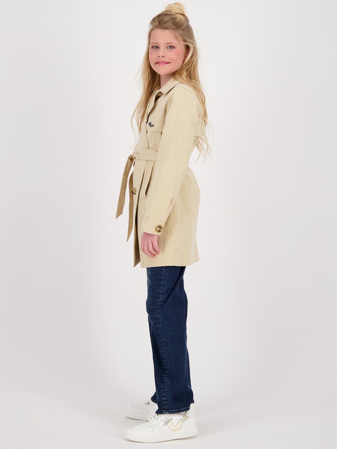 Vingino Kids Trenchcoat Tuva Beige in Beige 6905201927-8.jpg | NICKIS.com