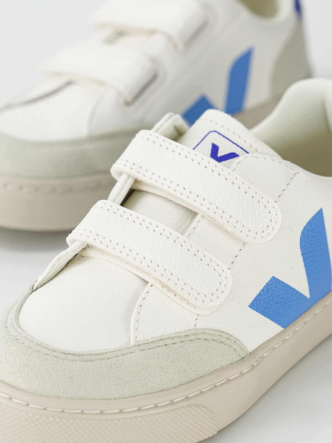 Veja Kids sneakers Small V-12 White in White 6906037601-7.jpg | NICKIS.com