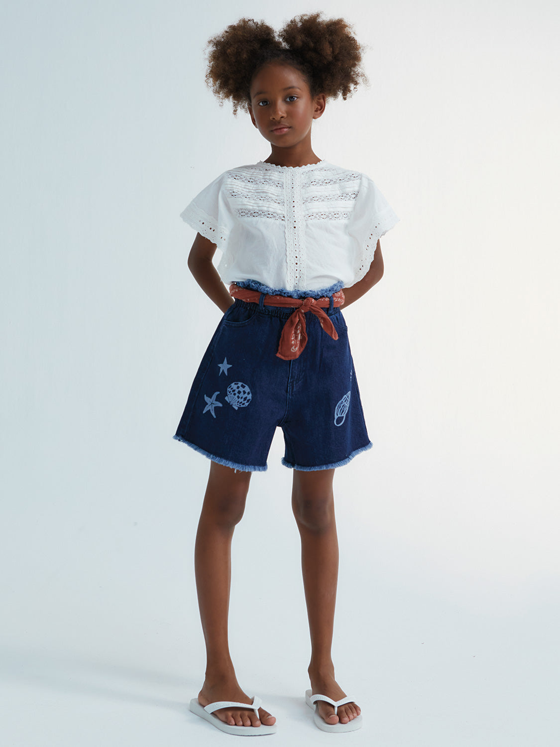 The New Society Kids blouse Downey White in White 6908978664-2.jpg | NICKIS.com