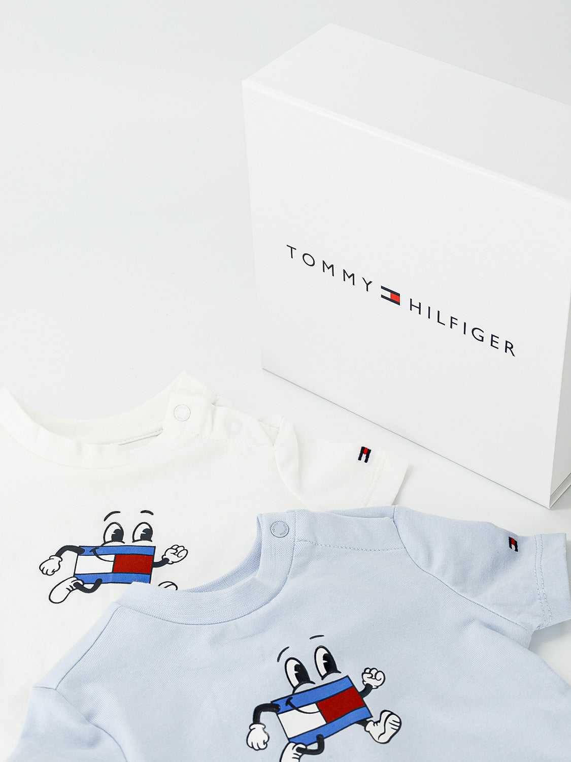 Tommy Hilfiger Kids t-shirt White in White 6909421851-9.jpg | NICKIS.com