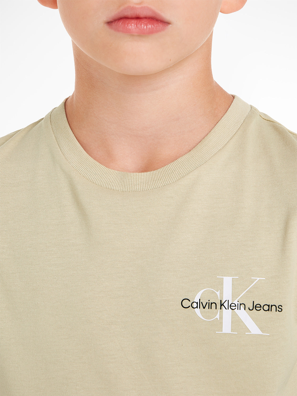 Calvin Klein Kids t-shirt Beige in Beige 6909514629-8.jpg | NICKIS.com